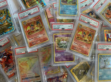 Lade das Bild in den Galerie-Viewer, Ultimate Pokemon Mystery Box - Hol Dir Dein Sammlerglück!